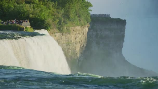 Turistlerle Niagara Şelalesi — Stok video