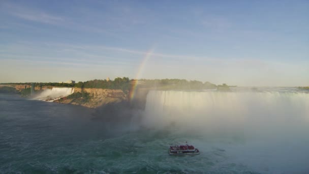 Sightseeing Boat Niagara Falls — Stock Video