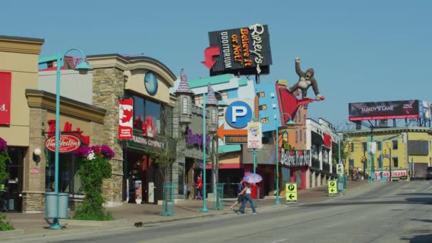 Attractions Clifton Hill Niagara Falls — Stockvideo