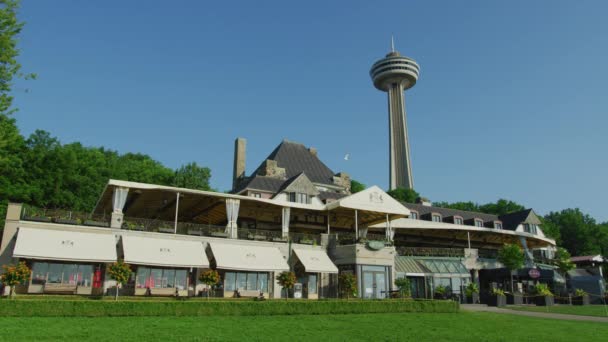 Skylon Tower Und Queen Victoria Place Restaurant Niagarafälle — Stockvideo