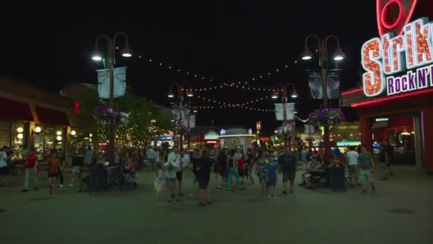 Walking Driving Clifton Hill Nighttime Niagara Fall — Video