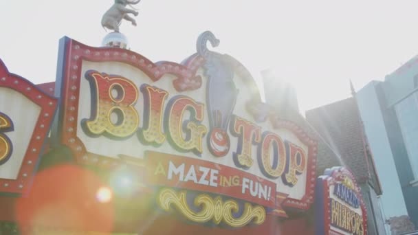 Labyrinthe Big Top Niagara Falls — Video