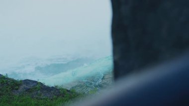 Edge of Niagara Falls seen from above