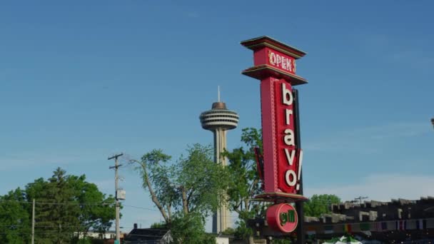 Skylon Tower Widziany Restauracji Bravo Przy Wodospadzie Niagara — Wideo stockowe