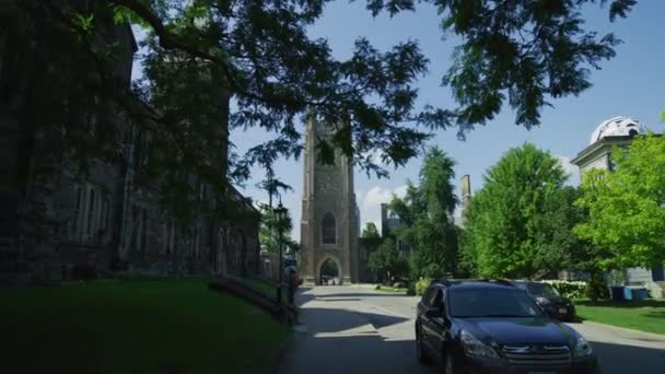 Universiteit Van Toronto Met Soldiers Tower — Stockvideo