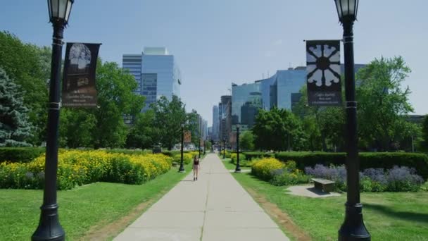 Toronto Queens Parkból — Stock videók