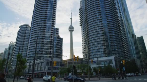 Edifícios Modernos Localizados Perto Torre Toronto — Vídeo de Stock