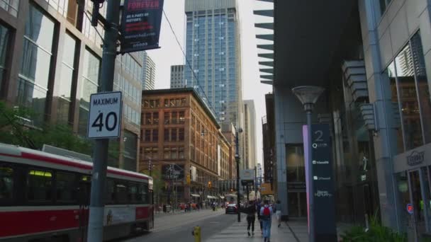 Trafic Queen Street East Toronto — Videoclip de stoc