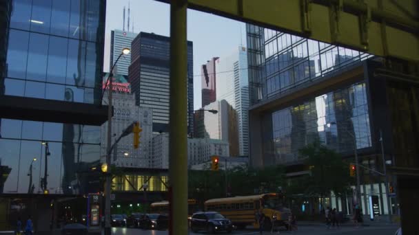 トロントのホテルフェアモントロイヤルヨークやその他の建物 — ストック動画