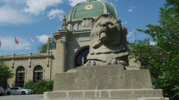 Lion Ontario Government Building Toronto — Stock Video