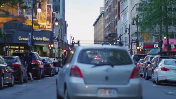 Cars Driving Street Montreal — Vídeos de Stock