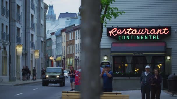 Restaurante Continental Rue Saint Louis — Vídeos de Stock