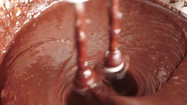 Mezclar Los Ingredientes Del Pastel Chocolate — Vídeo de stock