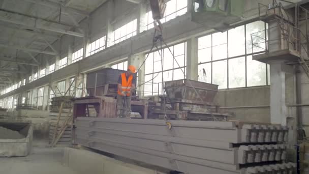Preparing Concrete Bars Lifting — Stock Video