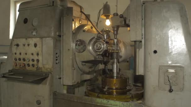 Footage Iron Milling Machine — Stock Video