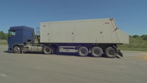 Loading Truck Driving Reverse — Video Stock