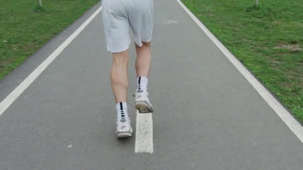 Nogi Mężczyzny Biegającego — Wideo stockowe