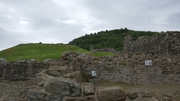 Paredes Castelo Uma Colina — Vídeo de Stock