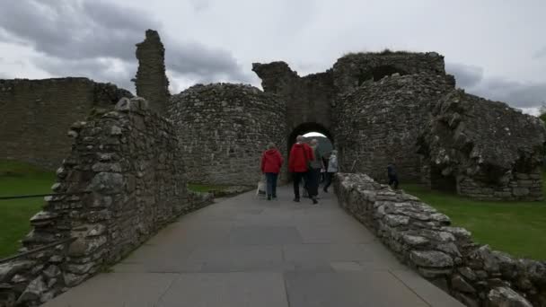 アーカート城を訪れる人々 — ストック動画