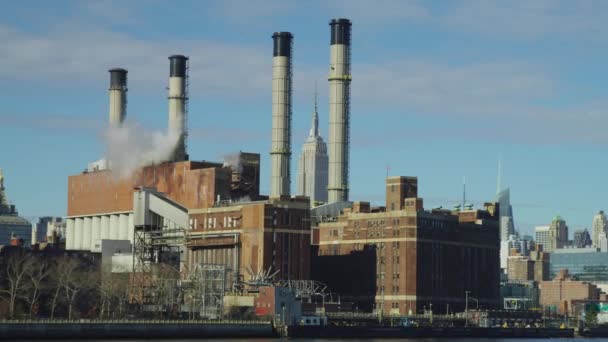 Промисловий Район Вздовж Берегів Річки Нью Йорку Сша — стокове відео
