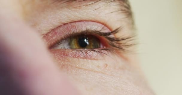 Abriendo Las Imágenes Los Ojos — Vídeo de stock