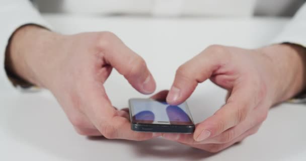 Hands Typing Message Smartphone — Vídeo de stock