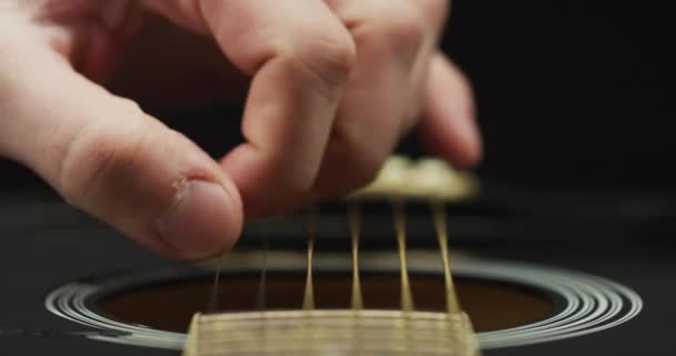 Extreme Close Fingers Strumming Strings — Vídeo de Stock