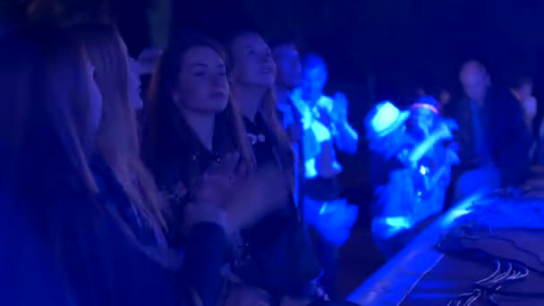 Ungdomar Som Dansar Konsert — Stockvideo