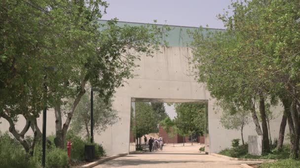 Poort Bij Yad Vashem — Stockvideo