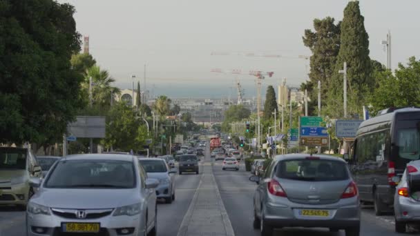 Tráfico Una Calle Haifa — Vídeos de Stock