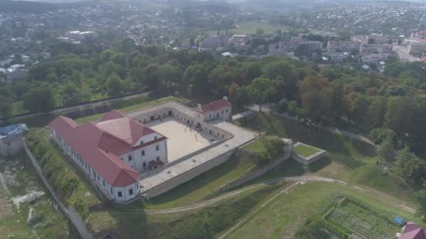 Flygfoto Över Ett Slott Och Fästning — Stockvideo