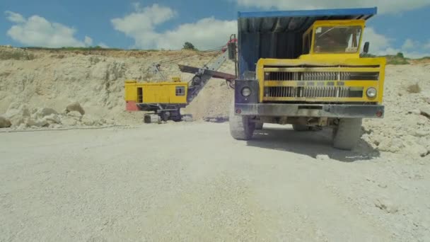 Autocarro Ribaltabile Escavatore Cantiere — Video Stock