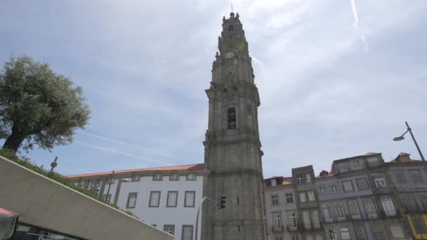 Clerigos Toren Gebouwen — Stockvideo