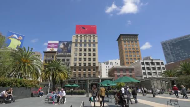 Touristes Marchant Sur Union Square — Video