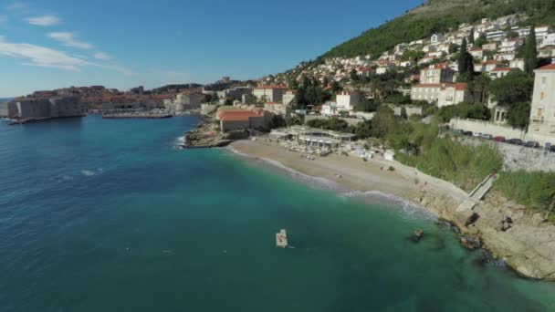 Banje海滩和老港口的空中射击 — 图库视频影像