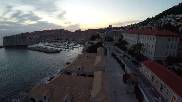Flygfoto Över Dubrovnik Kvällen — Stockvideo