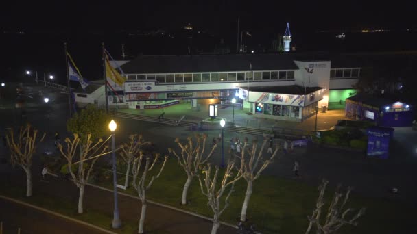 Alto Ángulo Edificio Por Noche — Vídeos de Stock