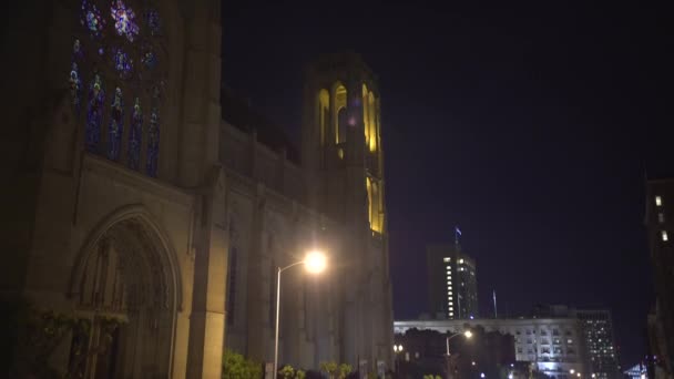 Incline Uma Catedral Noite Uma Cidade — Vídeo de Stock