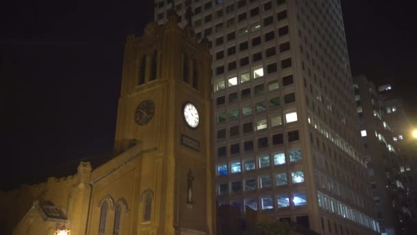 Tilt Abajo Torre Del Reloj Santa María Noche — Vídeo de stock