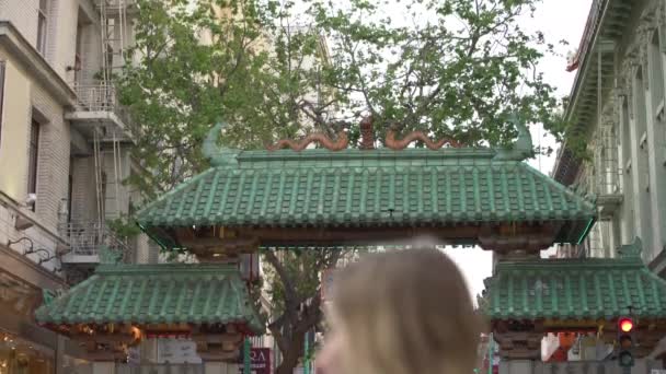 Chinatown Dragon Gate San Francisco — Stockvideo