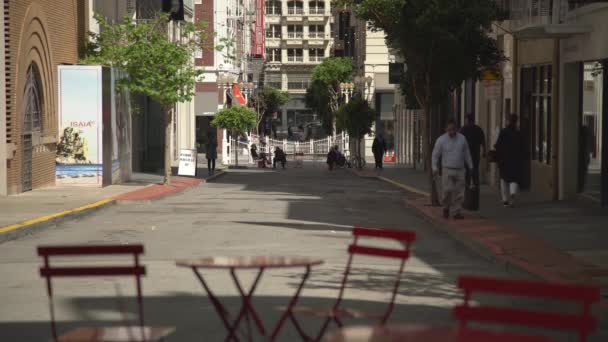 街上的桌子和椅子 — 图库视频影像