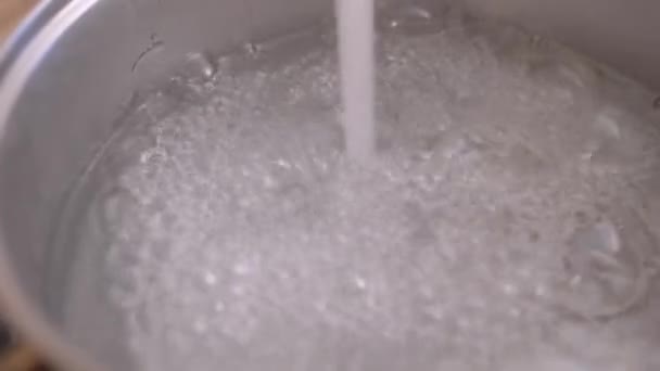 灌水入壶 — 图库视频影像