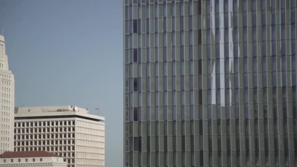 Pan Izquierda Una Torre Ayuntamiento — Vídeo de stock