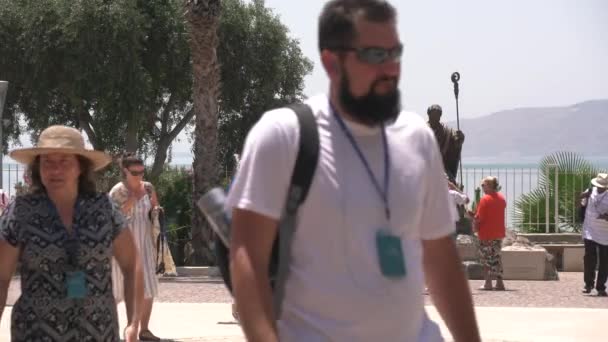 Tourists Peter Statue Capernaum — Stock Video