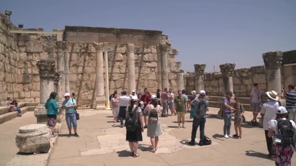 Tourists Visiting Synagogue — Stock Video