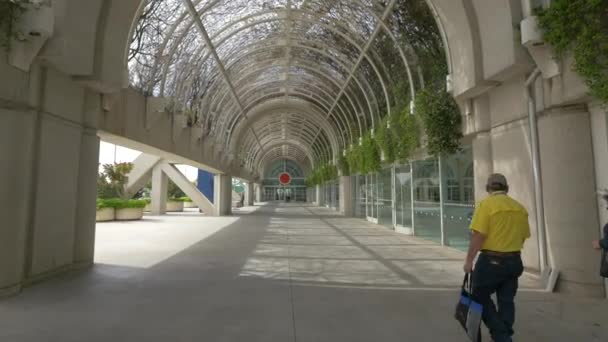 サンディエゴ コンベンション センターの廊下 — ストック動画