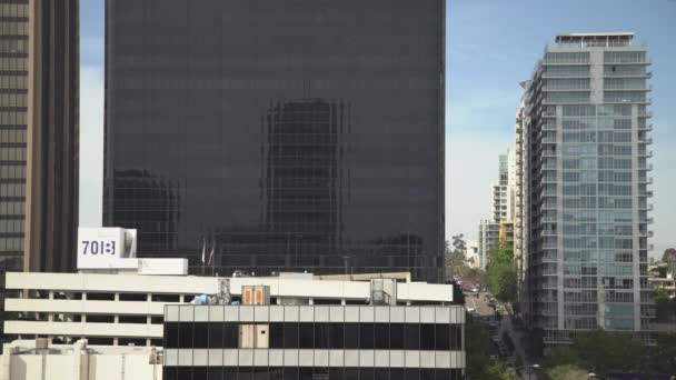 Bangunan Modern Dengan Fasad Kaca — Stok Video