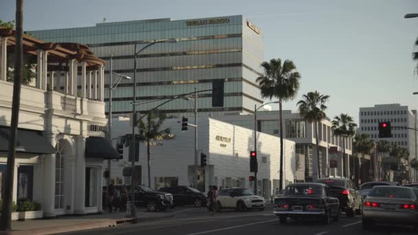 Carros Rua Beverly Hills — Vídeo de Stock