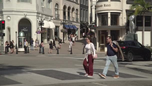 Beverly Hills Sokaktaki Insanlar — Stok video