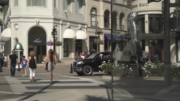 Pessoas Rua Beverly Hills — Vídeo de Stock